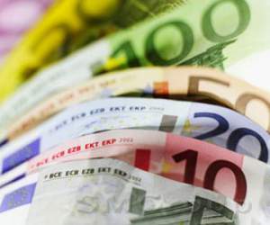 Евро продолжает тестировать максимумы