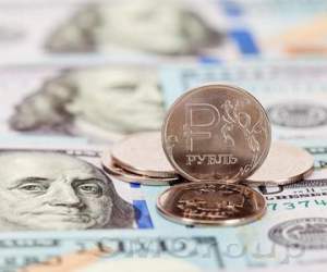 Курс доллара останется около отметки 65 рублей