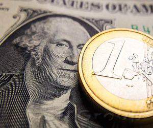 Курс евро/доллар закрылся в небольшом минусе