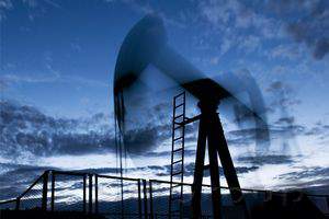 Нефть: Запасы в США растут рекордными темпами