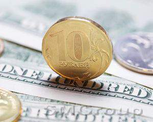 Рубль с открытия биржевой сессии сегодня торгуется неактивно