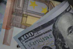 Сегодня курс доллара не смог продолжить рост