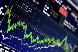 Доллар снова оказался под давлением в рублевых парах
