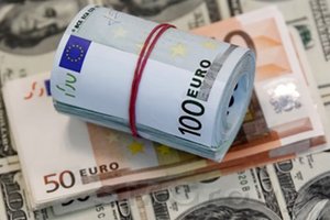 Семь причин продавать евро против покупки доллара Семь причин продавать евро против покупки доллара