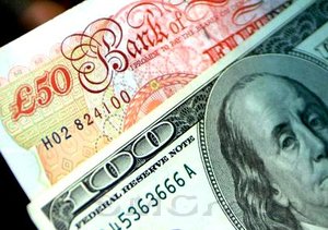 Фунт подешевел на новостях о зашедших в тупик переговорах по Brexit