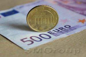 Курс евро продолжит падение против доллара