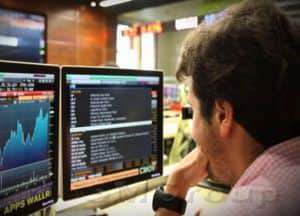 Российский фондовый рынок: Спад активности инвесторов и падение индекса ММВБ 