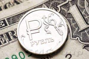 Рубль улучшил свои позиции перед очередной атакой продавцов