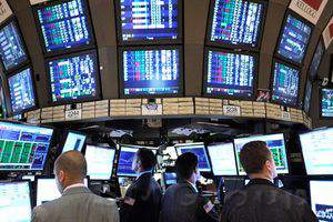 Инвесторы фиксируют прибыль перед голосованием по налоговой реформе в США