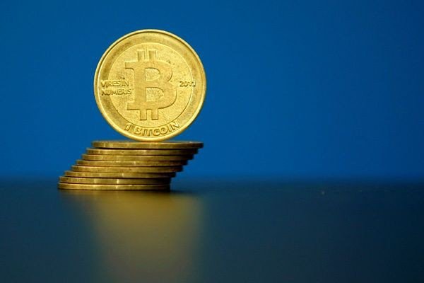 Прогноз курса Биткоина: На долго ли остановилось падение?