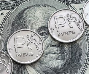Прогноз курса рубля: Слабость доллара и сильная нефть обеспечили хороший рост