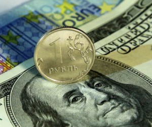 Прогноз курса рубля: Дедлайн по санкциям держит рынок в напряжении