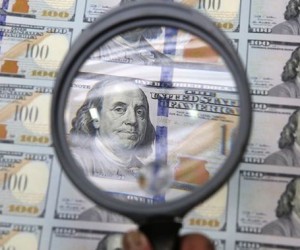 Курс доллара: ОФЗ и нефть мешают росту рубля 