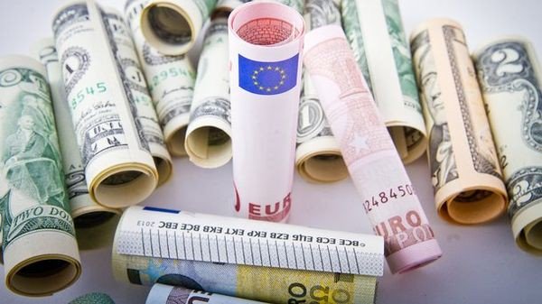 Курс евро: Почему в любой момент может начаться сильное снижение