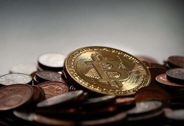 Прогноз криптовалют: Биткоин теряет популярность у бизенса