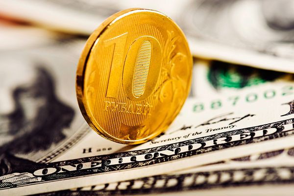 Курс рубля на Московской бирже стал заложником падения американкских бирж
