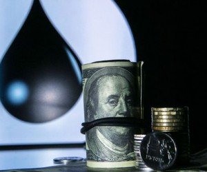 Нефть сфокусировалась на позитиве, курс доллар пытается удержаться на плаву Нефть сфокусировалась на позитиве, курс доллар пытается удержаться на плаву