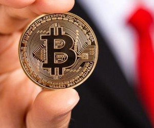 Курс биткоина может упасть к 6000$, какие риски угрожают стоимости Курс биткоина может упасть к 6000$, какие риски угрожают стоимости