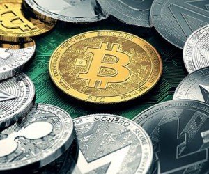 Курс биткоина снизился на 2%, возможная причина экспирация фьючеров