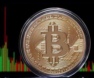 Биткоин топчется почти на $10 000, ВТБ может заняться работой в сфере криптовалют Биткоин топчется почти на $10 000, ВТБ может заняться работой в сфере криптовалют