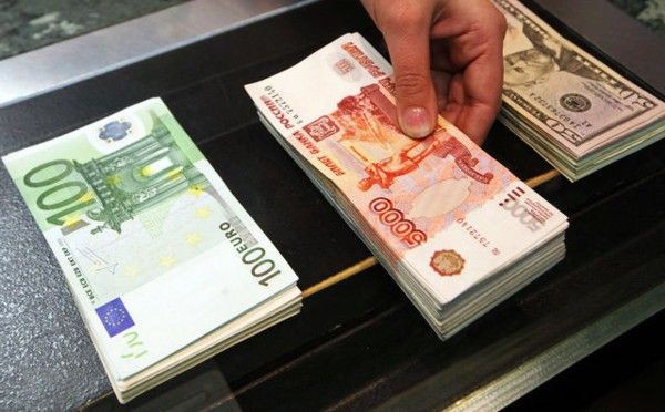 Курс рубля: Центробанк России продолжает бороться с инфляцией