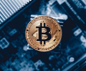 Курс Биткоина начал пятницу с роста на 5.50% превысив 11 000$