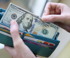 Курс доллара имеет много причин для роста к отметке 70 рублей Курс доллара имеет много причин для роста к отметке 70 рублей