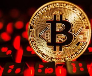 Курс биткоина резко упал после подписания Трампом закона CLOUD