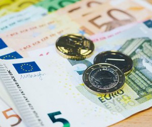 Курс евро продолжит падение перед католической Пасхой