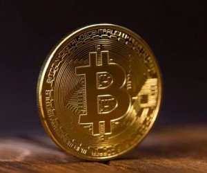 Курс биткоина на волне падения от решения властей США