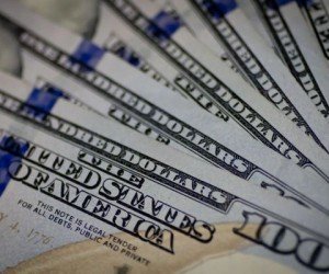 Курс доллара упал после решения ФРС по ставке Курс доллара упал после решения ФРС по ставке