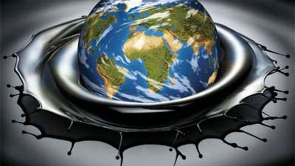 Нефть: В ближайшие три года рынок сильно изменится из-за сланцевой добычи
