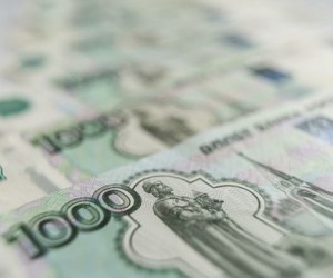 Курс рубля может укрепиться до 57 за доллар на внешнем позитиве