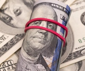 Курс доллара задает тон валютным торгам Курс доллара задает тон валютным торгам