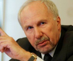 Курс евро пошел в рост на заявлениях Эвальда Новотны Курс евро пошел в рост на заявлениях Эвальда Новотны