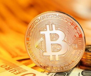 Курс биткоина сегодня потерял еще 2.3% продолжая падение к 8 000$