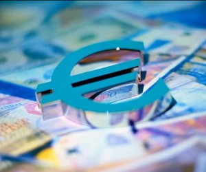 Доллар задает тон европейским валютам Доллар задает тон европейским валютам