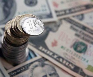 Курс рубля остается вблизи 63 руб. за доллар, в готовности падать