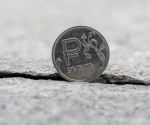 Курс доллара растет, рубль остался без поддержки Курс доллара растет, рубль остался без поддержки