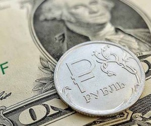 Доллар и евро на месячных максимумах к рублю Доллар и евро на месячных максимумах к рублю