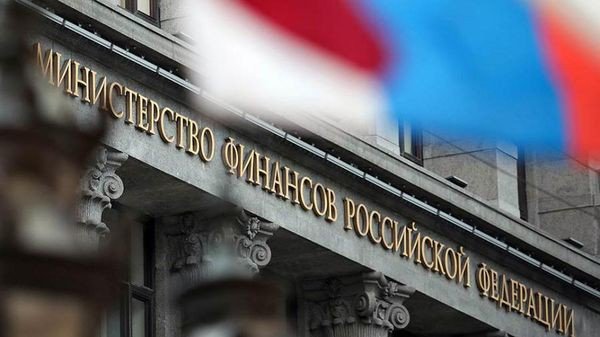 Рубль: Интервенции Минфина усилят давление на курс