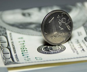 Курс рубля падает, инвесторы ждут ухудшений в мировой экономике Курс рубля падает, инвесторы ждут ухудшений в мировой экономике