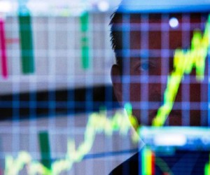 Российский фондовый рынок осторожно растет Российский фондовый рынок осторожно растет
