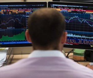 Российский фондовый рынок слаб несмотря на снижение паники