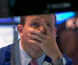 Фондовый рынок сбавил обороты, рубль ждет санкций 