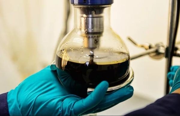 Цена нефти: Мировые инвестиции в добычу выросли на 4%