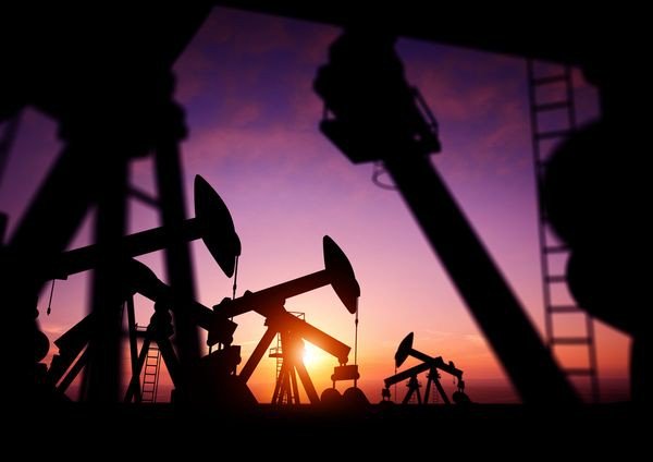 Курс нефти на торгах в Лондоне прибавил 0.38%
