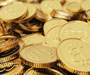 Курс биткоина снова обвалил рынок