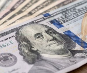 Доллар растет ко всем валютам ожидая резких заявлений ФРС Доллар растет ко всем валютам ожидая резких заявлений ФРС