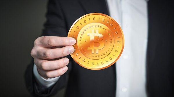 Курс биткоина может опуститься ниже $6000, новый прогноз эксперта